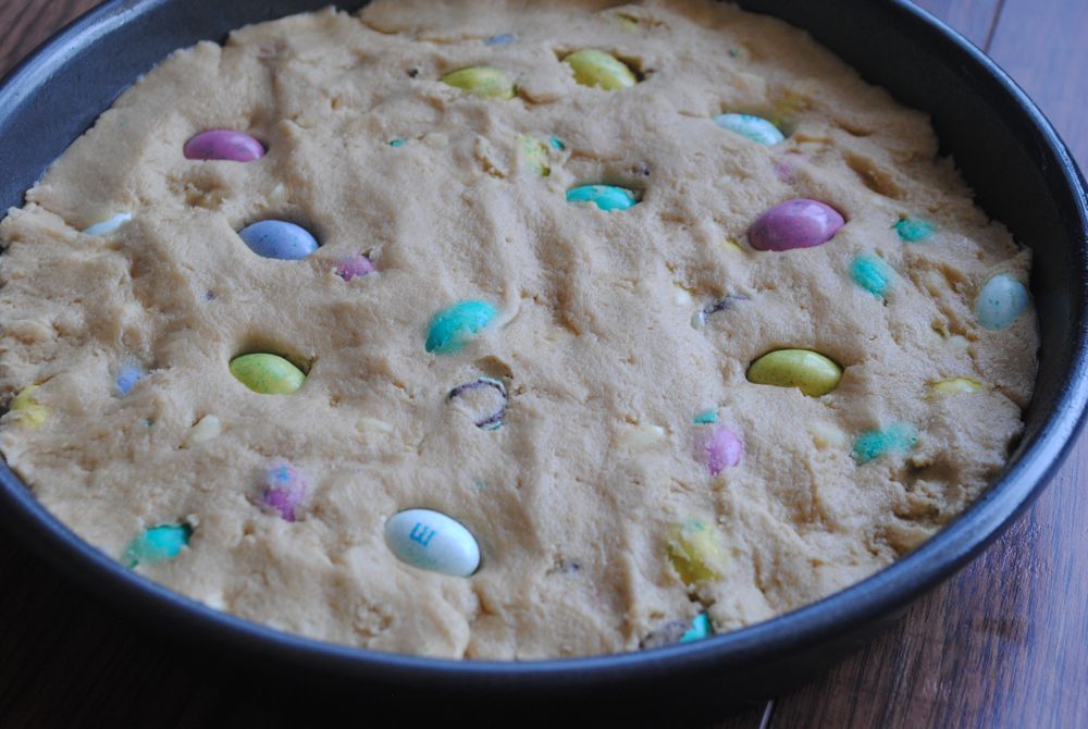 Easter M&M Cookie Pie