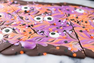 This 3 ingredient bark is the easiest treat you'll make this Halloween! | www.staceysrecipes.com